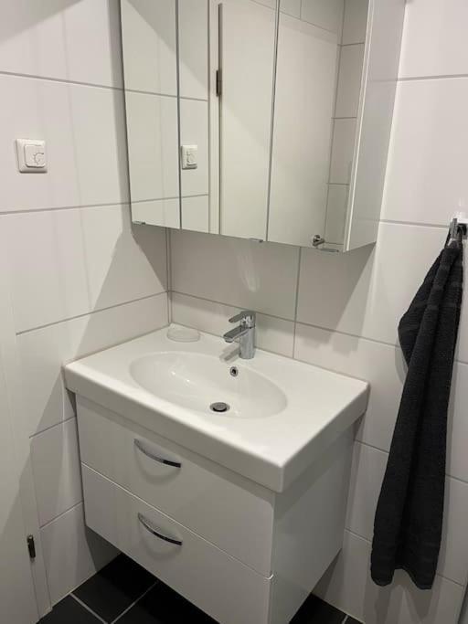 Neu Sanierte Wohnung Fuer 2-4 P Eschwege Esterno foto