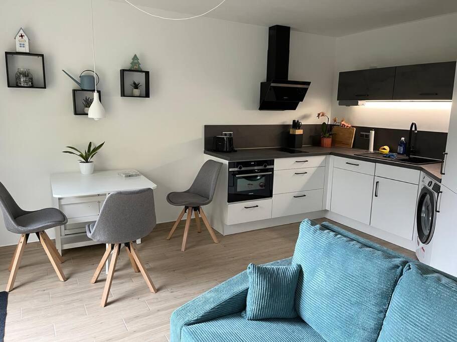 Neu Sanierte Wohnung Fuer 2-4 P Eschwege Esterno foto