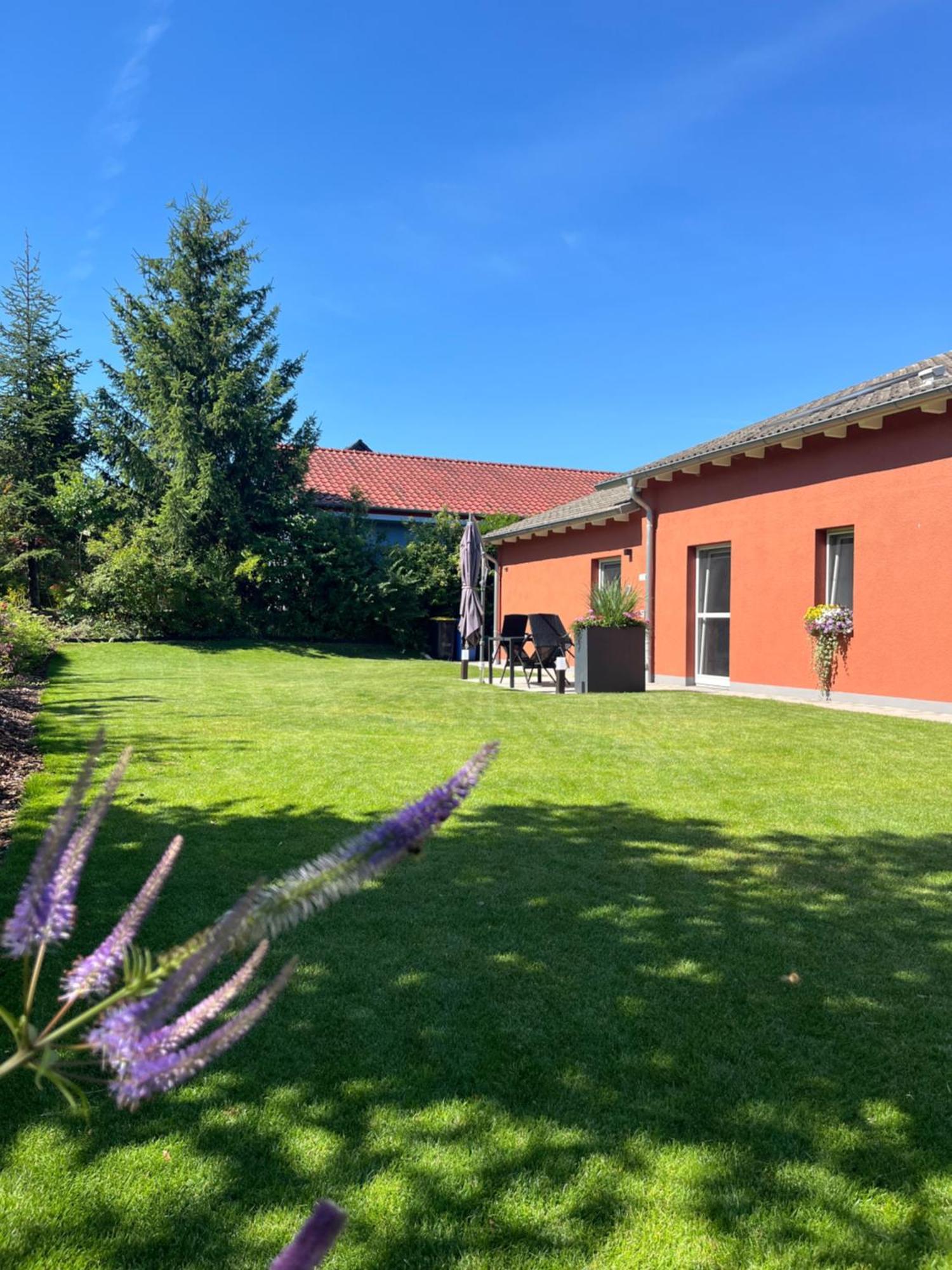Neu Sanierte Wohnung Fuer 2-4 P Eschwege Esterno foto