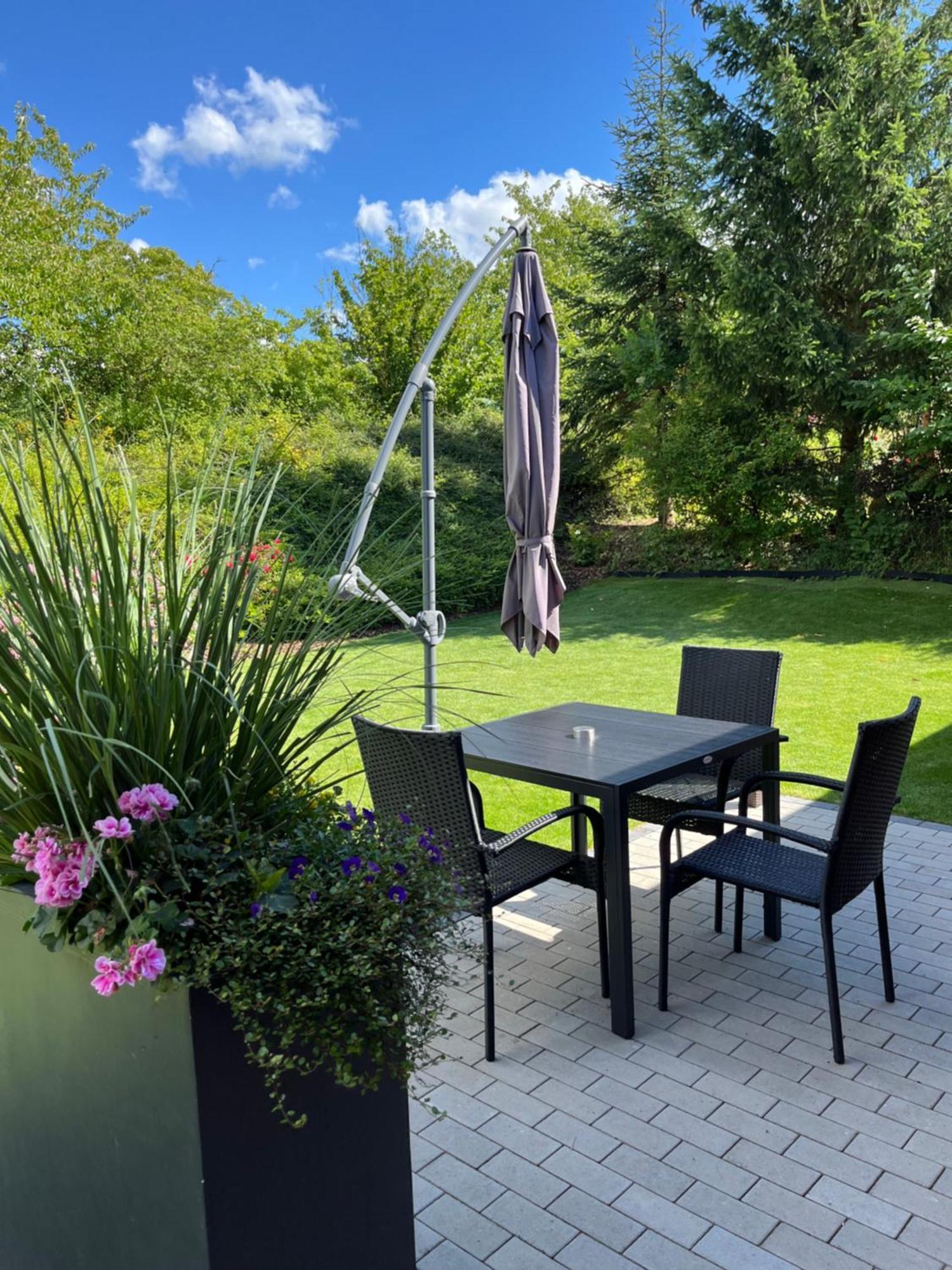Neu Sanierte Wohnung Fuer 2-4 P Eschwege Esterno foto